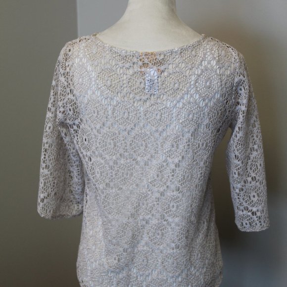 Ruby Red Lace Top with Slit Sleeves, Creme Top, PS - Picture 2 of 10